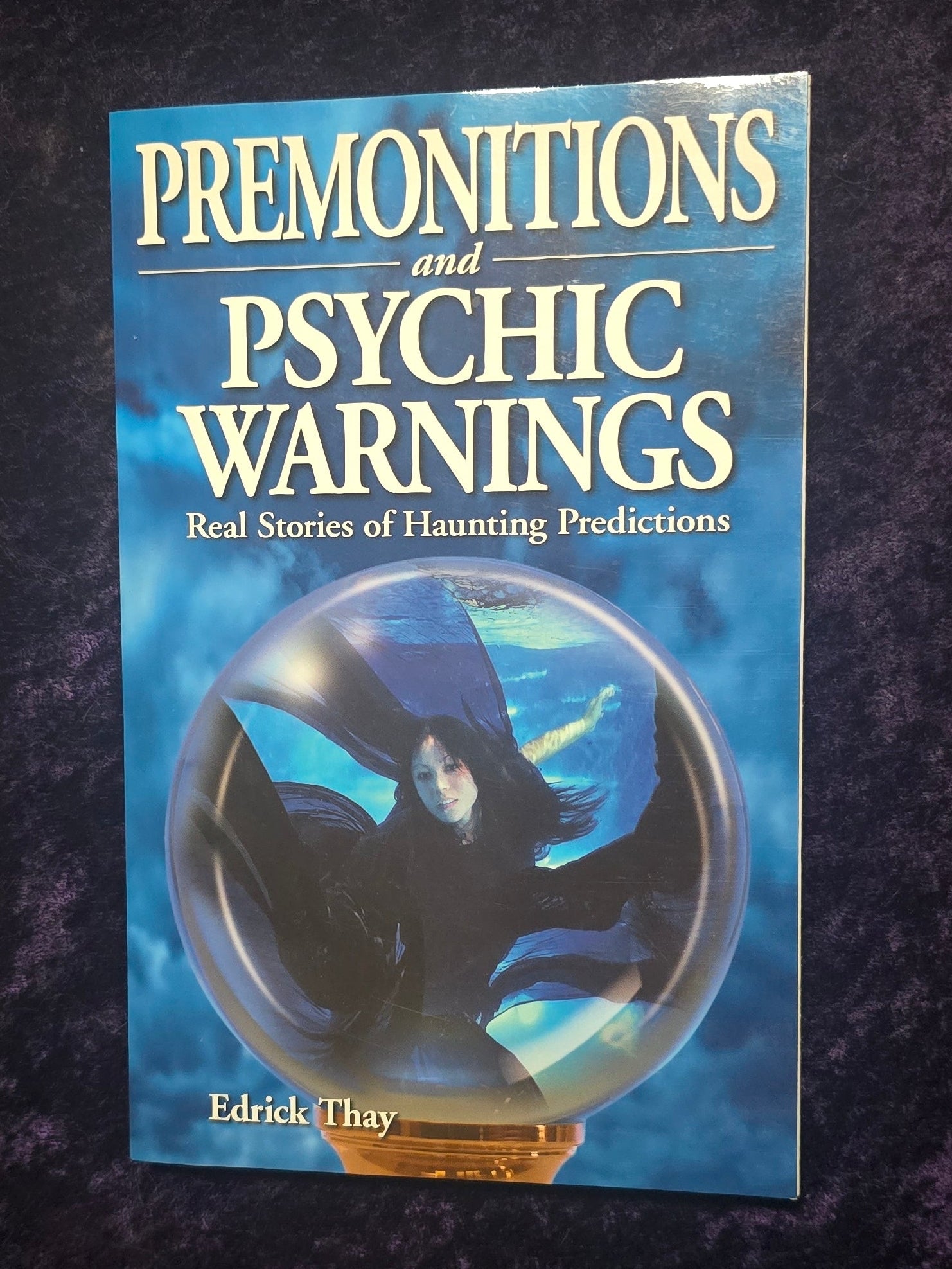 Book - Premonitions and Psychic Warnings